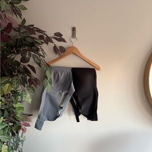 Bundle knit 7+in Charcoal and Jet Black